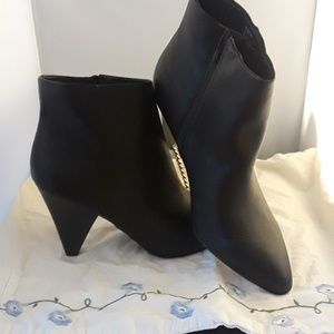 Seven Dials Black Boots 10m - image 1